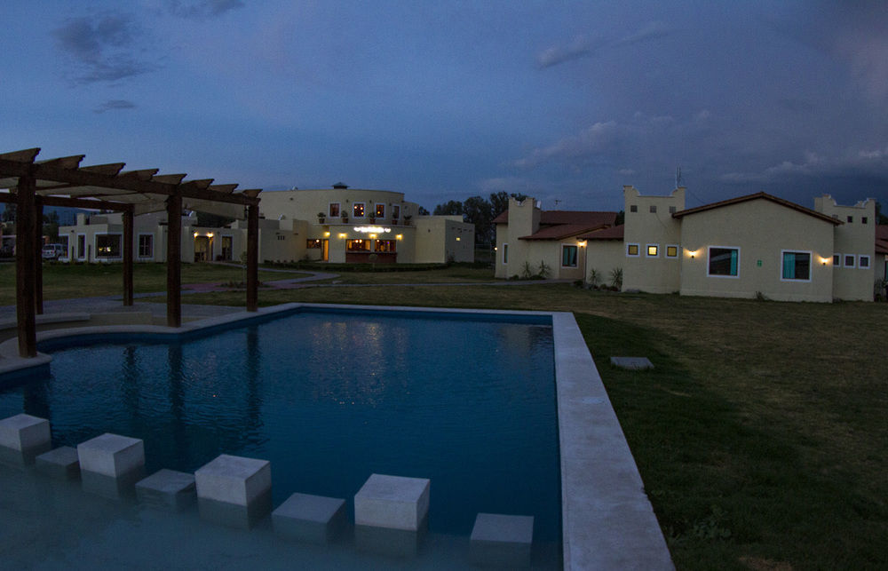 Teoticamp Hotell San Juan Teotihuacán Exteriör bild